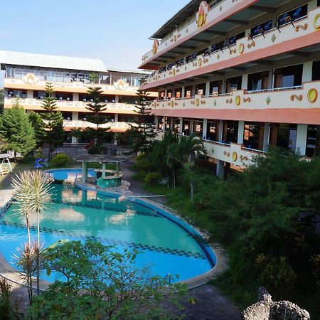 Hotel Surya Indah Batu Malang Exterior photo