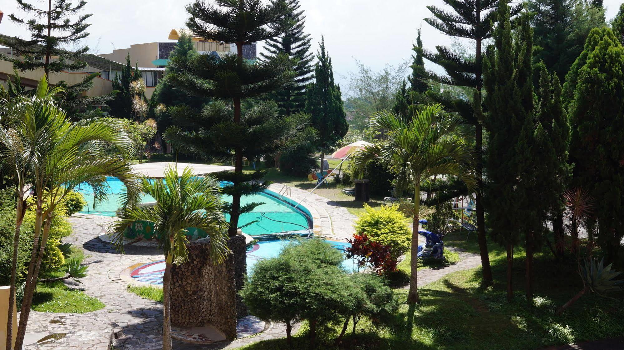 Hotel Surya Indah Batu Malang Exterior photo