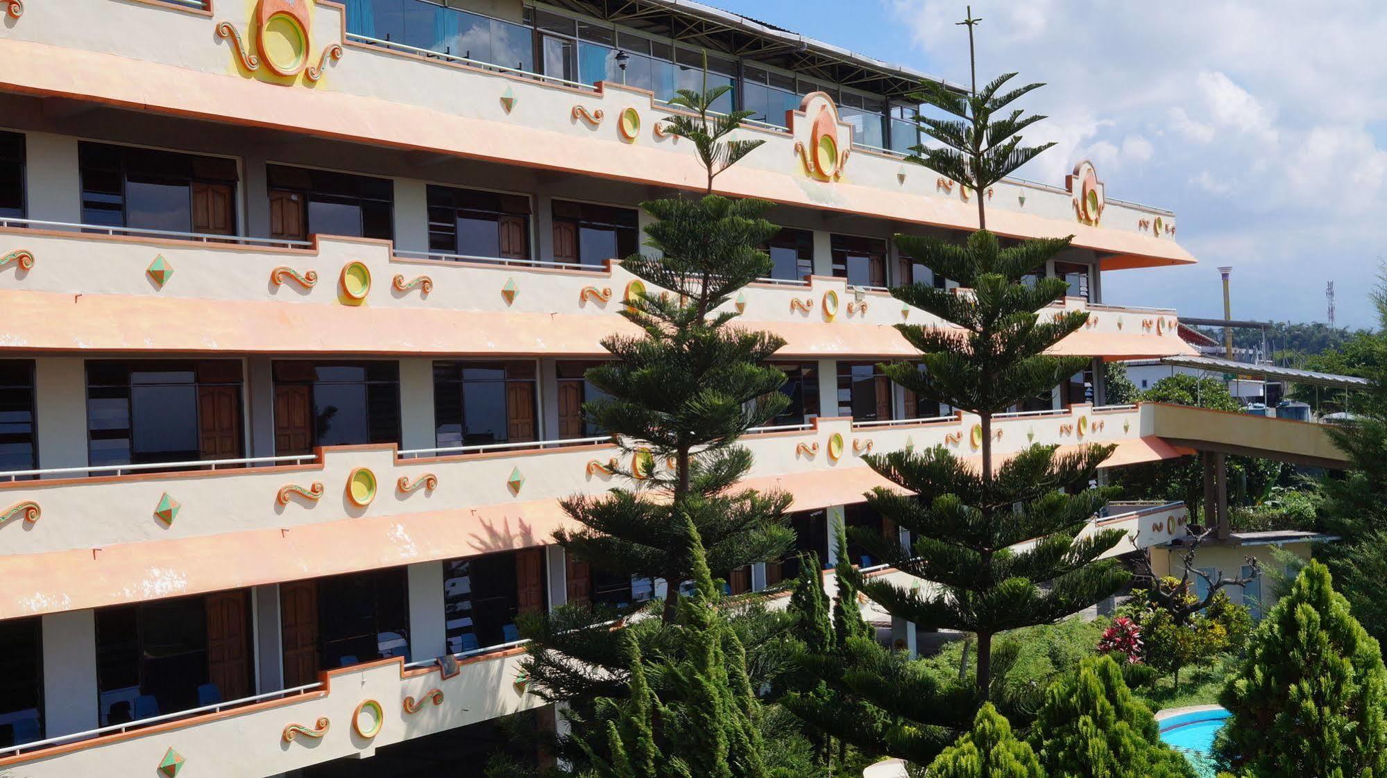 Hotel Surya Indah Batu Malang Exterior photo